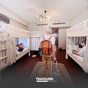 https://hostel-travelers-marina.hotel-dubai.com